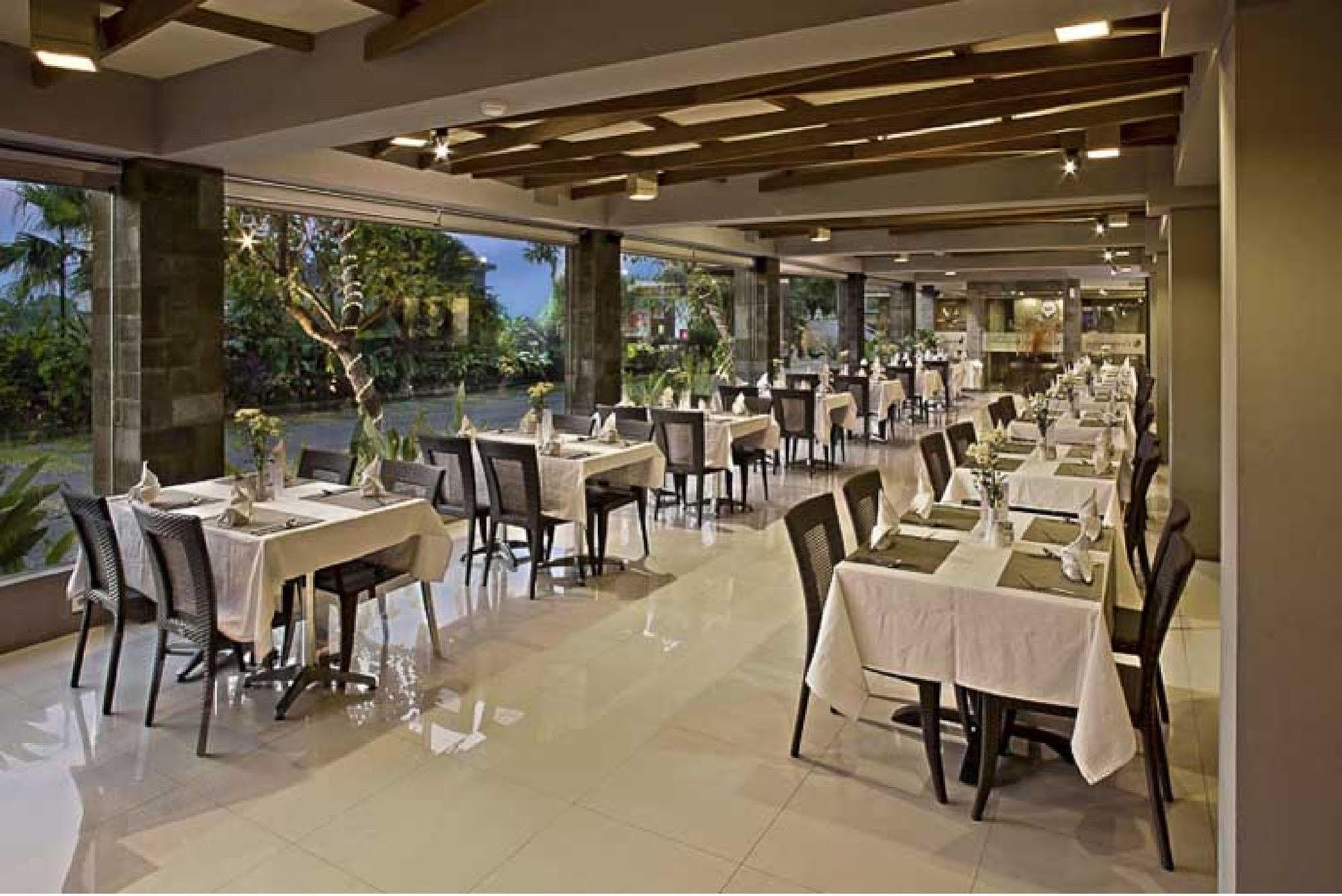 Bloo Bali Hotel Kuta Lombok Εξωτερικό φωτογραφία